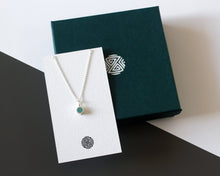 Load image into Gallery viewer, Turquoise Resin Silver Necklace