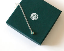 Load image into Gallery viewer, Turquoise Resin Silver Necklace