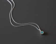 Load image into Gallery viewer, Turquoise Resin Silver Necklace