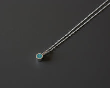Load image into Gallery viewer, Turquoise Resin Silver Necklace