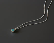 Load image into Gallery viewer, Turquoise Resin Silver Necklace