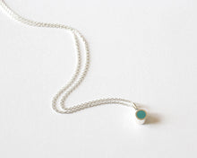 Load image into Gallery viewer, Turquoise Resin Silver Necklace