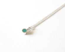 Load image into Gallery viewer, Turquoise Resin Silver Necklace