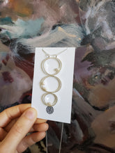 Load image into Gallery viewer, Silver Necklace with Freshwater Pearls