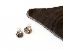 Load image into Gallery viewer, Botanical Pearl Earrings