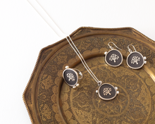 Load image into Gallery viewer, Silver Tree of Life Necklace with Pearls