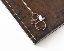 Load image into Gallery viewer, Floral Silver Necklace with Freshwater Pearls
