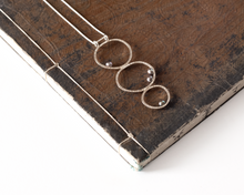 Load image into Gallery viewer, Silver Necklace with Freshwater Pearls