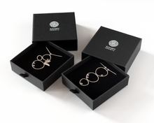 Load image into Gallery viewer, Silver Necklace with Freshwater Pearls