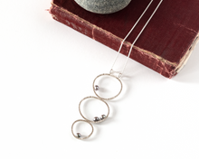 Load image into Gallery viewer, Silver Necklace with Freshwater Pearls