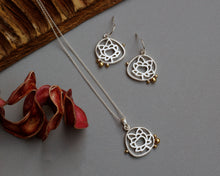 Load image into Gallery viewer, Silver & Brass Grains Lotus Necklace