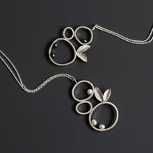 Load image into Gallery viewer, Floral Silver Necklace with Freshwater Pearls