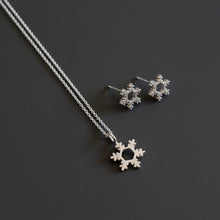 Load image into Gallery viewer, Silver Snowflake Pendant Necklace