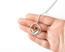 Load image into Gallery viewer, Floral Silver Necklace with Freshwater Pearl