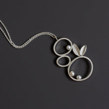 Load image into Gallery viewer, Floral Silver Necklace with Freshwater Pearls