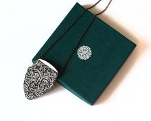 Load image into Gallery viewer, Persian Art-Inspired Necklace