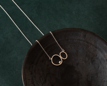 Load image into Gallery viewer, Minimalist Pearl Necklace
