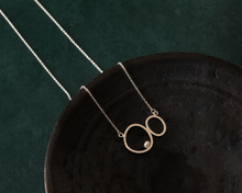 Load image into Gallery viewer, Minimalist Pearl Necklace
