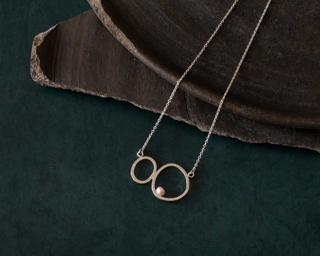 Minimalist Pearl Necklace