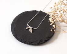 Load image into Gallery viewer, Dainty Sterling Silver Leaf Necklace
