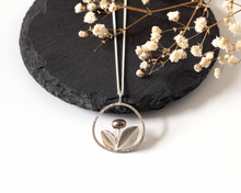 Load image into Gallery viewer, Floral Silver Necklace with Freshwater Pearl
