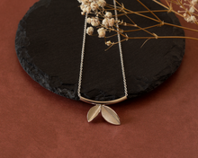 Load image into Gallery viewer, Dainty Sterling Silver Leaf Necklace
