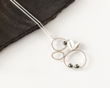 Load image into Gallery viewer, Floral Silver Necklace with Freshwater Pearls
