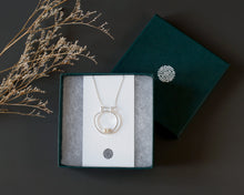 Load image into Gallery viewer, Minimalist silver &amp; pearl necklace
